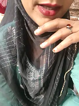 Snapshot of Indian-Aleena chatting on May 7, 2026, 7:41 pm Indian-Aleena online show from May 7, 2026, 7:41 pm