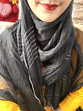 Snapshot of Indian-Aleena chatting on May 13, 2026, 6:44 am Indian-Aleena online show from May 13, 2026, 6:44 am