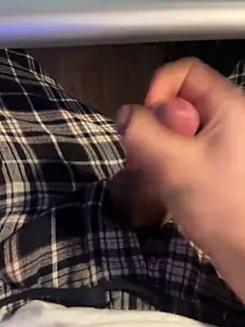 Snapshot of 19yearsboyy chatting on November 4, 2025, 5:23 pm 19yearsboyy online show from November 4, 2025, 5:23 pm