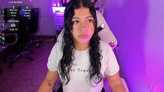 Snapshot of Ivy_nt chatting on September 15, 2025, 6:41 pm Ivy nt online show from September 15, 2025, 6:41 pm