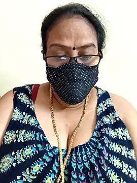 Snapshot of heera-rani chatting on February 12, 2026, 7:03 am heera-rani online show from February 12, 2026, 7:03 am