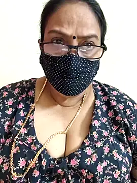 Snapshot of heera-rani chatting on February 13, 2026, 5:58 am heera-rani online show from February 13, 2026, 5:58 am