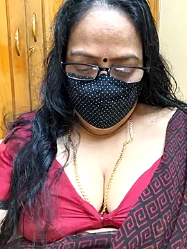 Snapshot of heera-rani chatting on February 27, 2026, 6:02 am heera-rani online show from February 27, 2026, 6:02 am