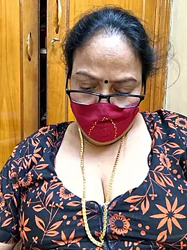 Snapshot of heera-rani chatting on March 11, 2026, 3:40 pm heera-rani online show from March 11, 2026, 3:40 pm