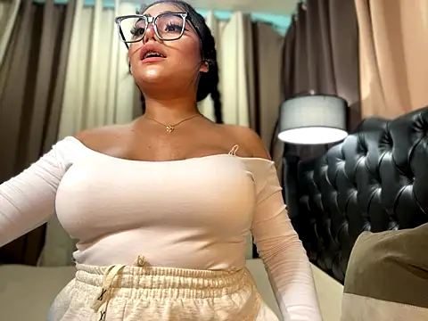 asiantranssuperiorontop online show from September 24, 2025, 4:38 am
