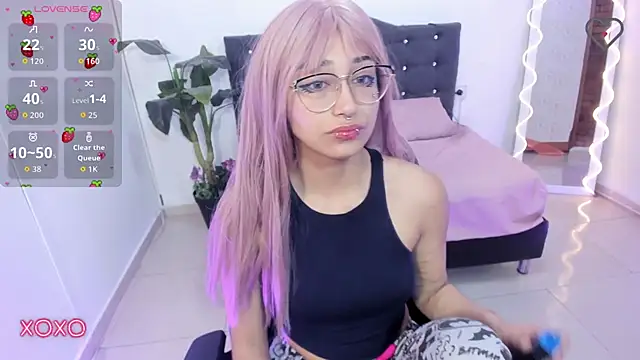 HANNI TAY online show from February 5, 2026, 3:11 am