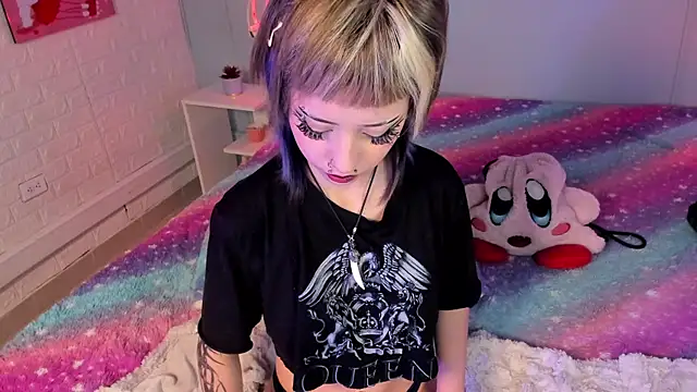 Hannahpage online show from December 1, 2025, 12:10 pm