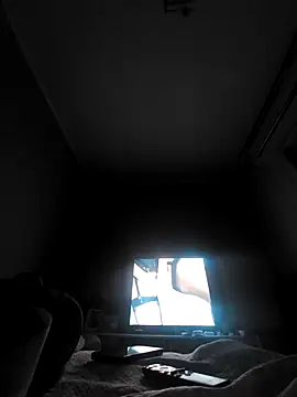 Snapshot of NegativeCleat4 chatting on April 24, 2026, 12:35 am NegativeCleat4 online show from April 24, 2026, 12:35 am