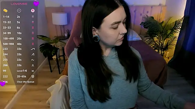 ashton heidii online show from March 8, 2026, 2:04 am