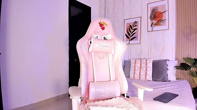 Ayleen Dunkan online show from November 7, 2025, 12:38 pm