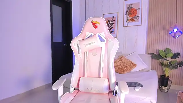 Snapshot of Ayleen_Dunkan chatting on January 17, 2026, 12:43 pm Ayleen Dunkan online show from January 17, 2026, 12:43 pm