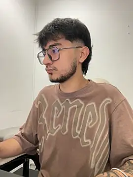 Snapshot of DanteRushh chatting on October 10, 2025, 12:04 pm DanteRushh online show from October 10, 2025, 12:04 pm