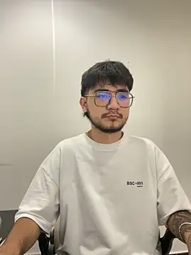 Snapshot of DanteRushh chatting on October 13, 2025, 12:05 pm DanteRushh online show from October 13, 2025, 12:05 pm