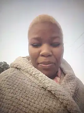 Seductive Yellow Titties online show from September 11, 2025, 4:45 am