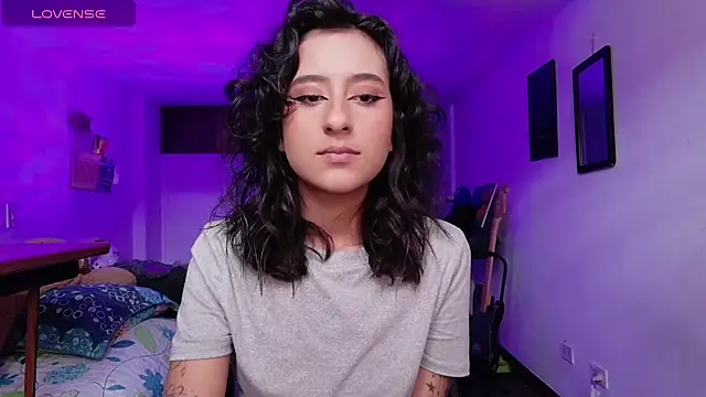 atenea dragon   online show from November 26, 2025, 8:43 pm