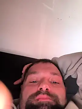 Snapshot of PeevedRogue chatting on March 28, 2026, 5:01 pm PeevedRogue online show from March 28, 2026, 5:01 pm