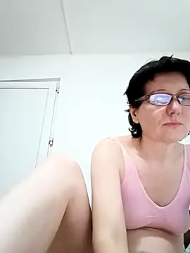 Vera Elle online show from November 30, 2025, 5:50 pm