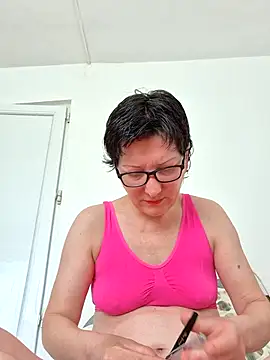Snapshot of Vera_Elle chatting on April 19, 2026, 6:13 am Vera Elle online show from April 19, 2026, 6:13 am