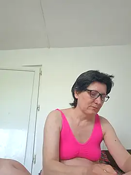 Snapshot of Vera_Elle chatting on April 22, 2026, 2:40 pm Vera Elle online show from April 22, 2026, 2:40 pm