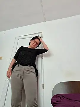 Snapshot of Vera_Elle chatting on May 12, 2026, 6:32 am Vera Elle online show from May 12, 2026, 6:32 am