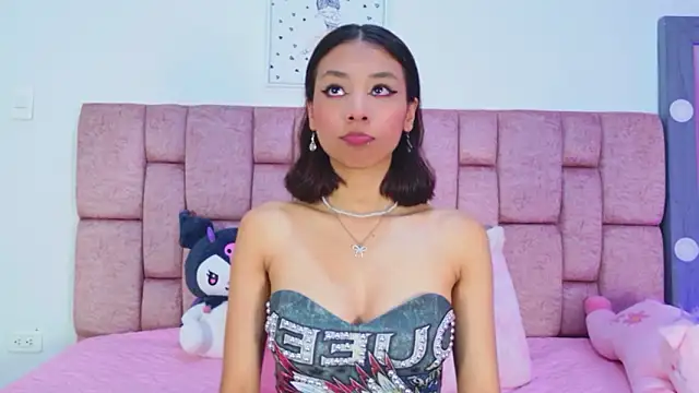 ScarlettLuxe online show from March 11, 2026, 8:04 pm