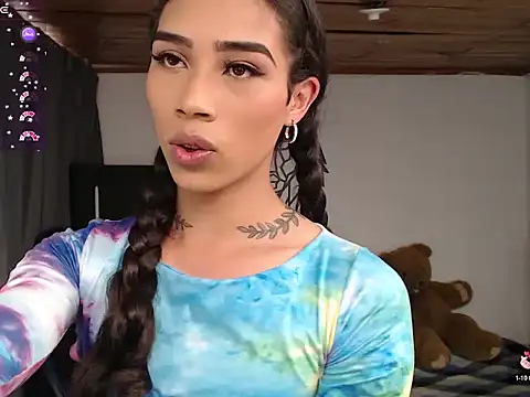 Sweet-Cris online show from April 7, 2026, 4:51 pm