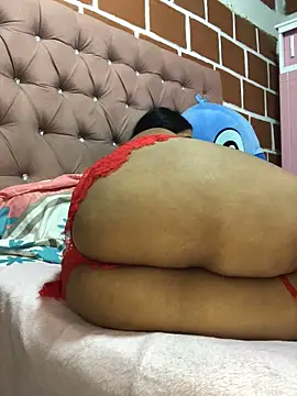 Snapshot of Rachellcooperrr chatting on March 20, 2026, 1:10 am Rachellcooperrr online show from March 20, 2026, 1:10 am