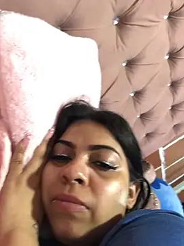 Rachellcooperrr online show from June 17, 2026, 8:17 am