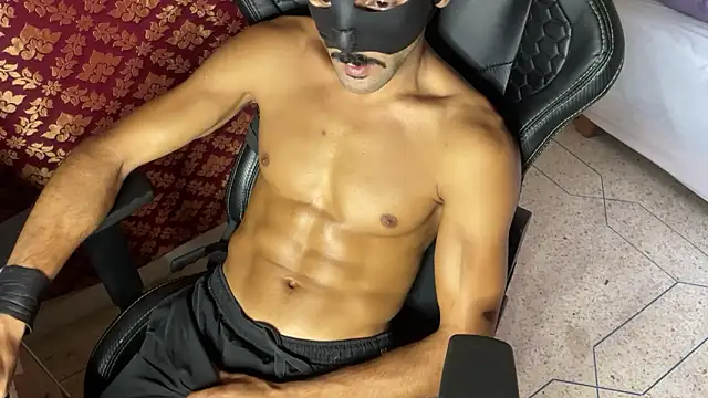 Snapshot of JUSTFORRICH chatting on October 24, 2025, 2:24 pm JUSTFORRICH online show from October 24, 2025, 2:24 pm