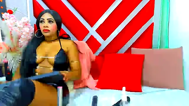 PerlaZultana online show from May 9, 2026, 10:15 pm