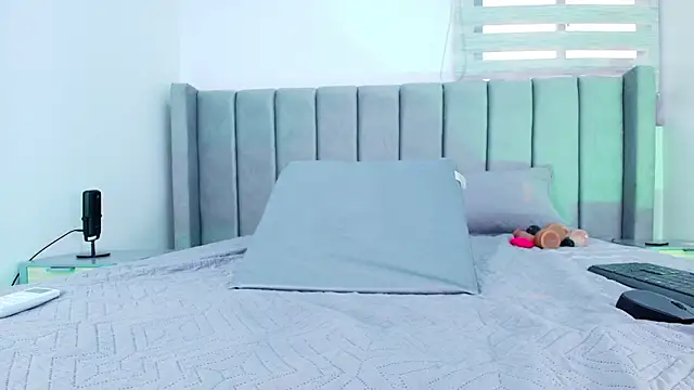 carol juicyy online show from February 12, 2026, 7:20 pm