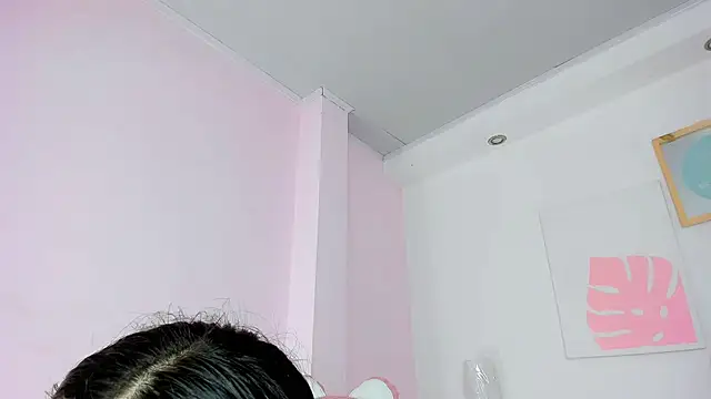 milk candy18 online show from December 2, 2025, 11:04 am