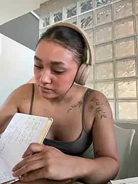 sisylucky online show from May 6, 2026, 5:18 pm
