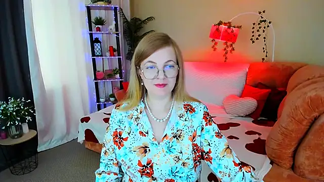 YourUniverser online show from June 14, 2026, 4:36 am