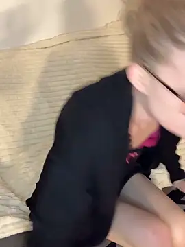 Lesamantssexy online show from March 22, 2026, 7:50 pm