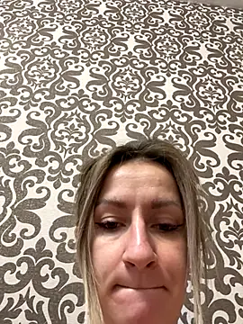 EvvaMur online show from October 14, 2025, 1:17 am