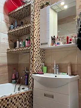 EvvaMur online show from October 15, 2025, 1:06 am