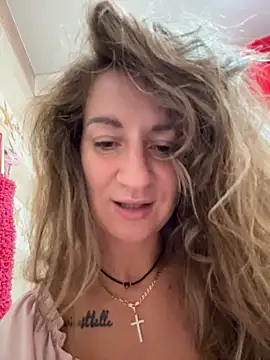 EvvaMur online show from February 3, 2026, 2:53 am