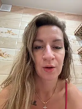 Snapshot of EvvaMur chatting on March 1, 2026, 2:35 am EvvaMur online show from March 1, 2026, 2:35 am