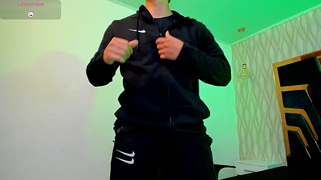 Snapshot of Draven_Marceaux chatting on September 17, 2025, 11:23 am Draven Marceaux online show from September 17, 2025, 11:23 am