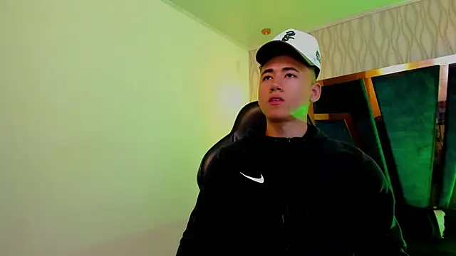 Snapshot of Draven_Marceaux chatting on September 26, 2025, 11:14 am Draven Marceaux online show from September 26, 2025, 11:14 am