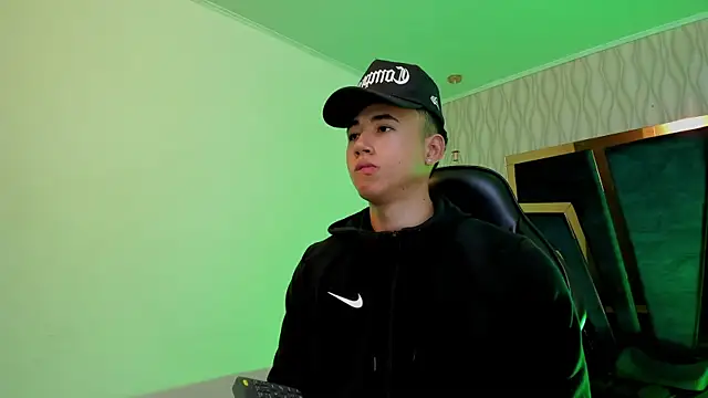 Snapshot of Draven_Marceaux chatting on October 27, 2025, 11:14 am Draven Marceaux online show from October 27, 2025, 11:14 am