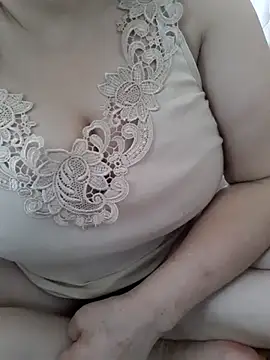zerdaliii online show from August 3, 2026, 3:05 pm