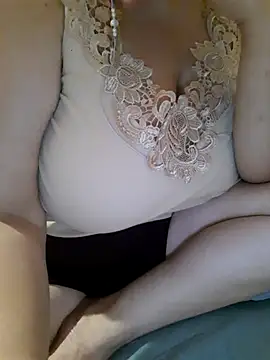 zerdaliii online show from August 7, 2026, 6:43 pm