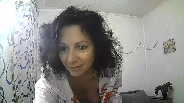 ValleriWind online show from June 5, 2026, 11:43 pm