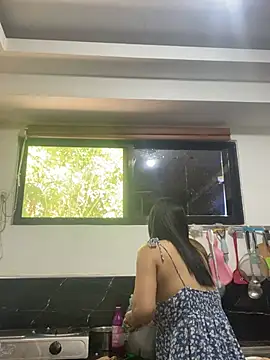 wildpussycat69 online show from May 7, 2026, 3:23 am