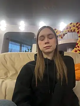 KarolinaConner online show from February 4, 2026, 3:56 am