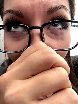 kittyCarrol online show from September 25, 2025, 10:52 am