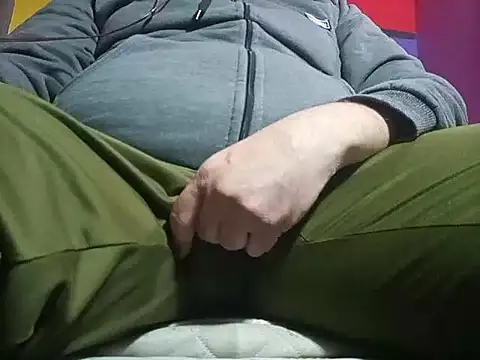 Snapshot of BabyBearMilk chatting on October 29, 2025, 5:53 am BabyBearMilk online show from October 29, 2025, 5:53 am