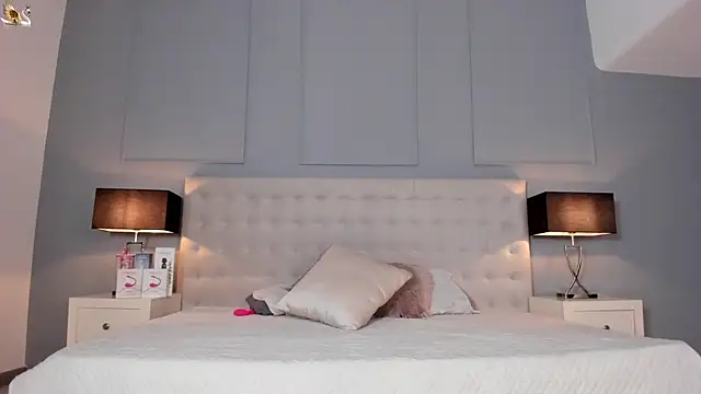 Snapshot of KellyRooss chatting on September 13, 2025, 11:54 am KellyRooss online show from September 13, 2025, 11:54 am